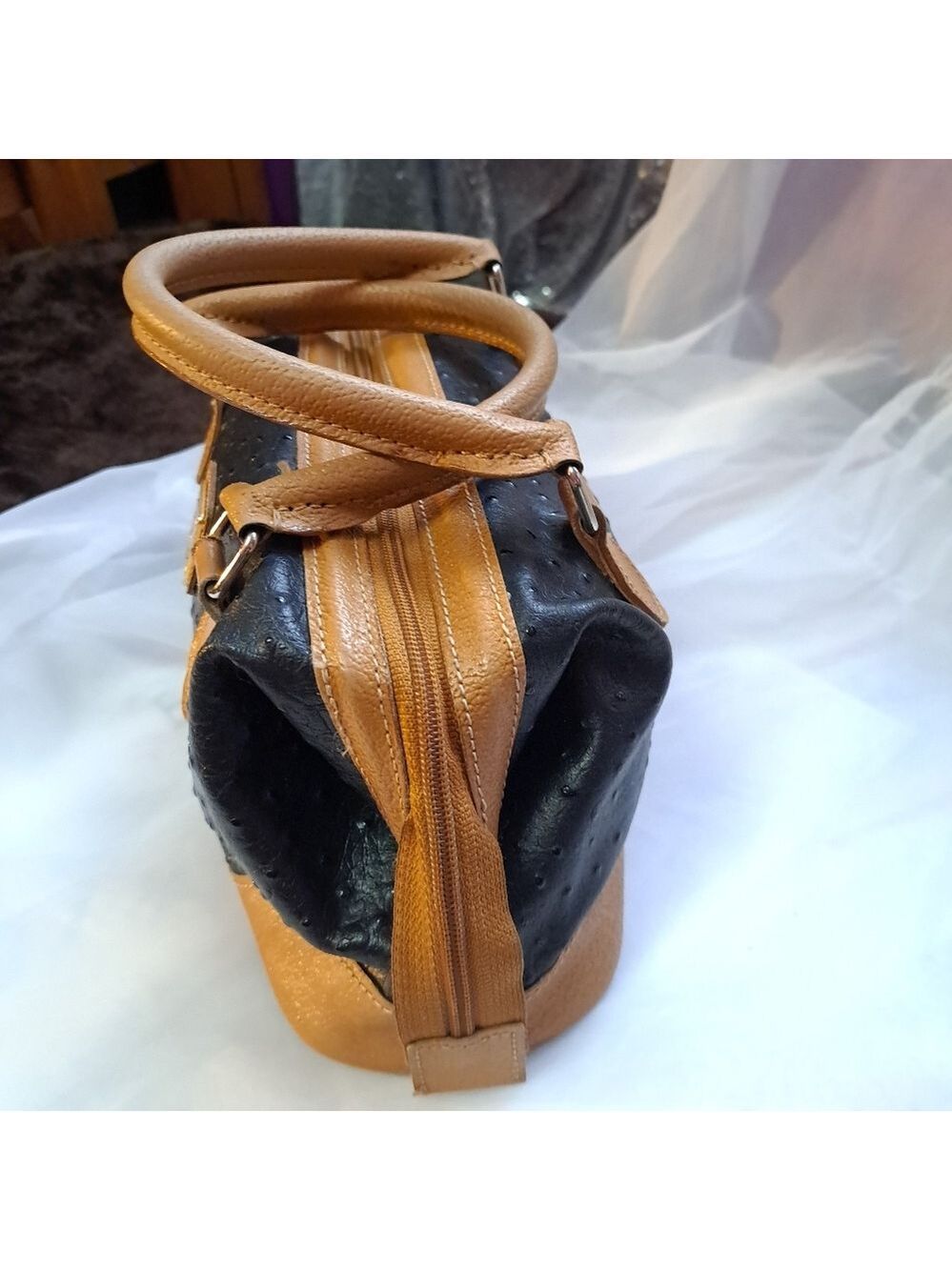 Vintage Romero Ostrich and Leather Handbag. Shoulder. Trending. - Picture 6 of 10